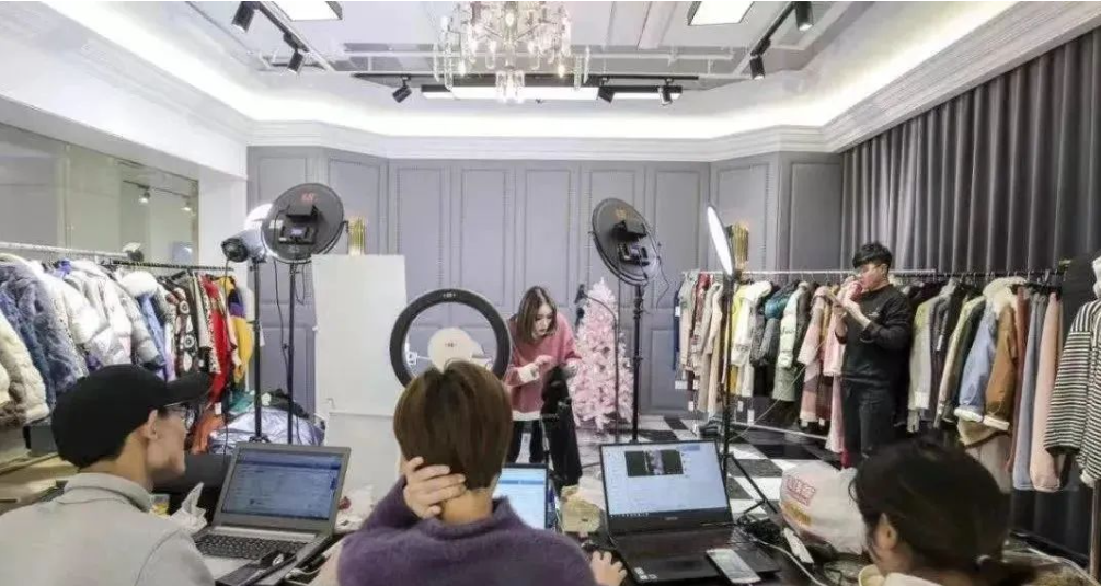 图片[2]-抖音直播服装行业全套话术深度拆解！-巨量笔记